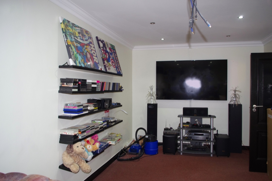 6 Bedroom Property for Sale in Sunward Park Gauteng