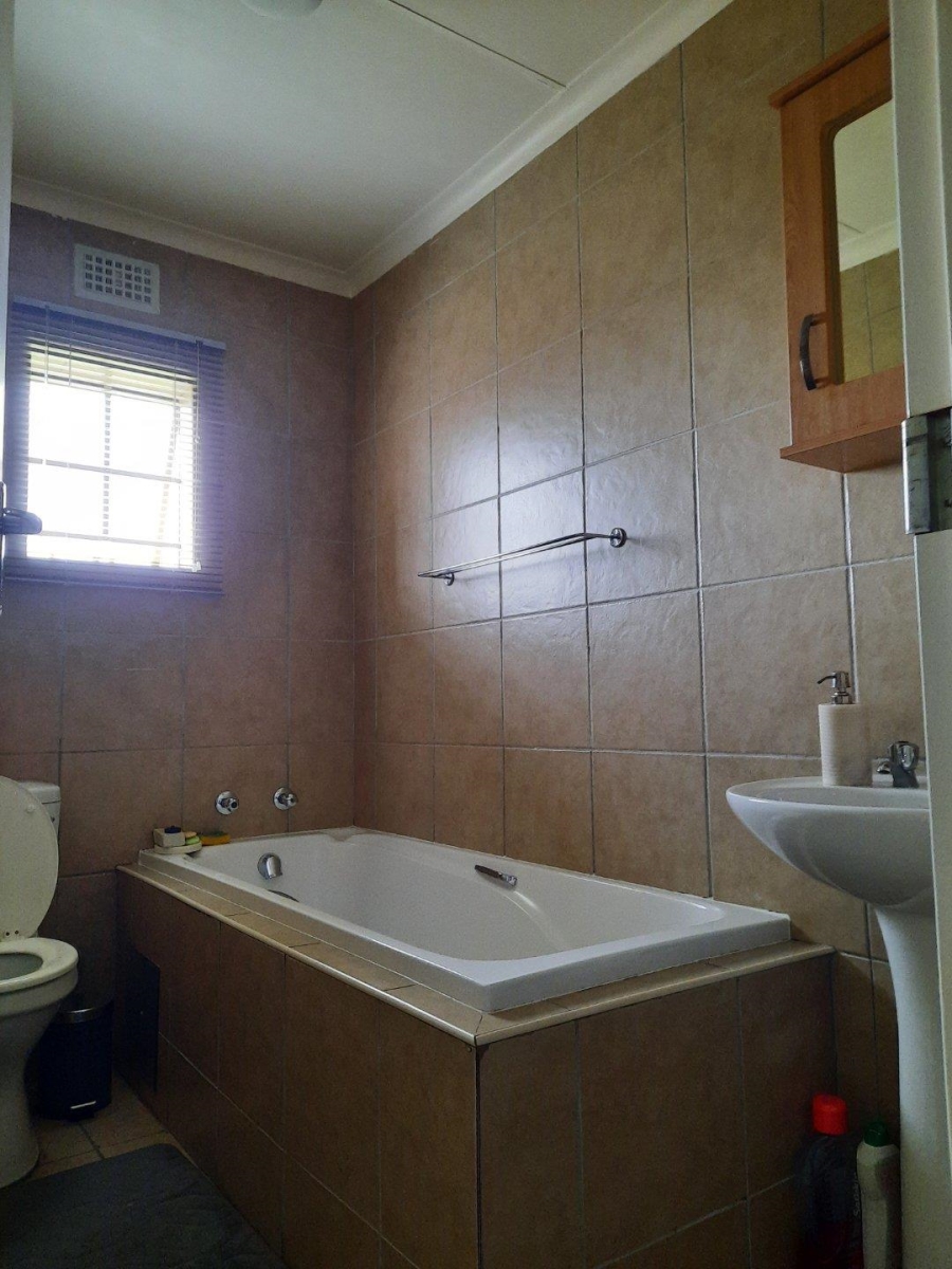3 Bedroom Property for Sale in Thatch Hill Estate Gauteng