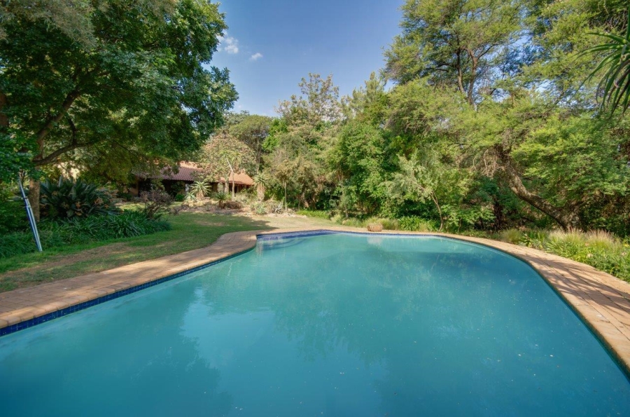 4 Bedroom Property for Sale in Blue Hills AH Gauteng