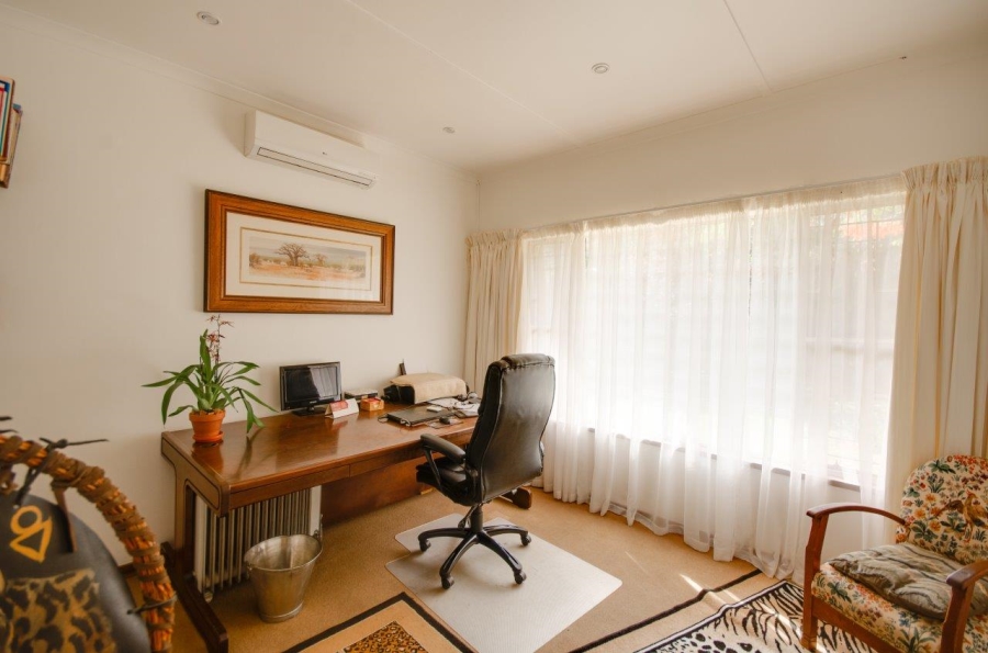 4 Bedroom Property for Sale in Blue Hills AH Gauteng