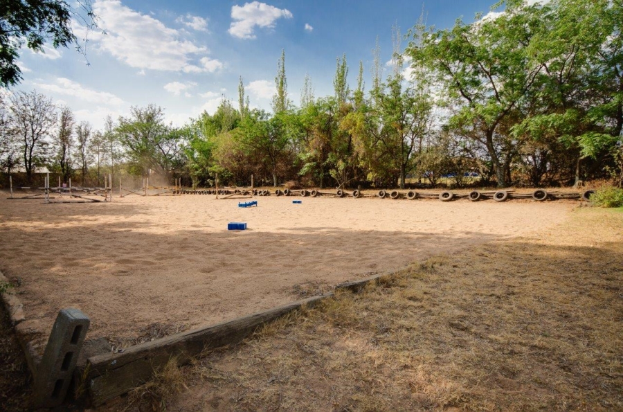 4 Bedroom Property for Sale in Blue Hills AH Gauteng