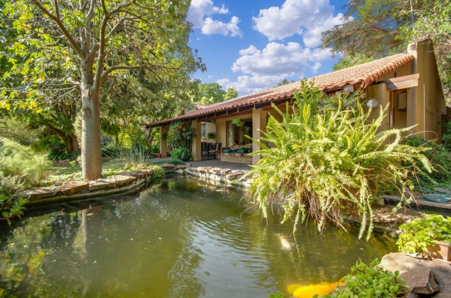 4 Bedroom Property for Sale in Blue Hills AH Gauteng