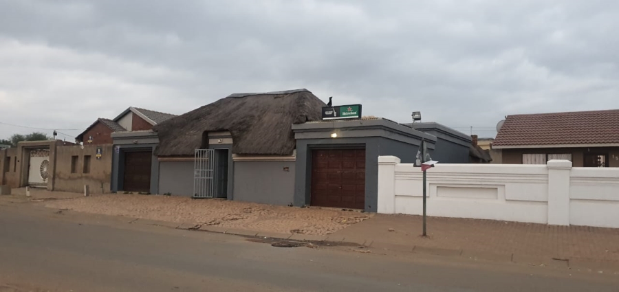 4 Bedroom Property for Sale in Tsakane Ext 5 Gauteng