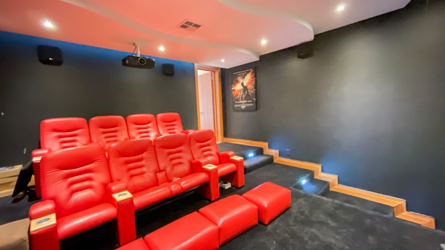 7 Bedroom Property for Sale in Saddlebrook Estate Gauteng