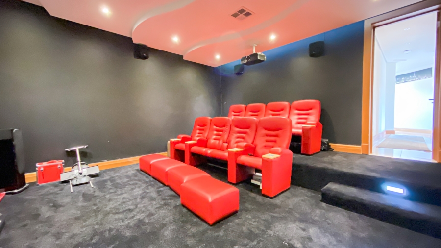 7 Bedroom Property for Sale in Saddlebrook Estate Gauteng