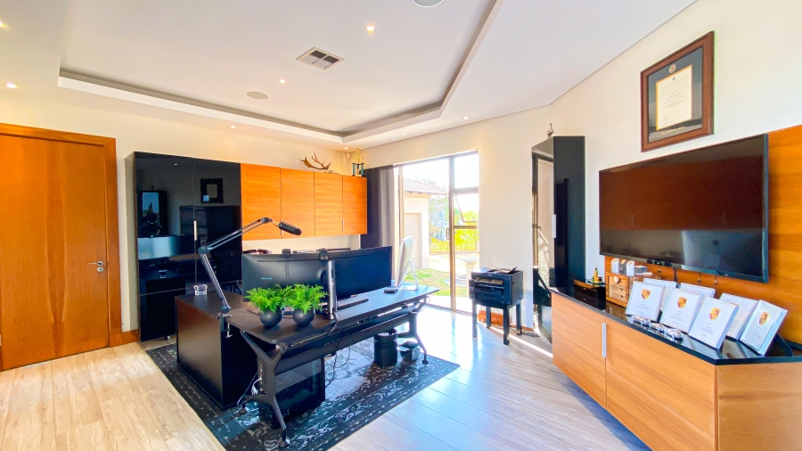 7 Bedroom Property for Sale in Saddlebrook Estate Gauteng