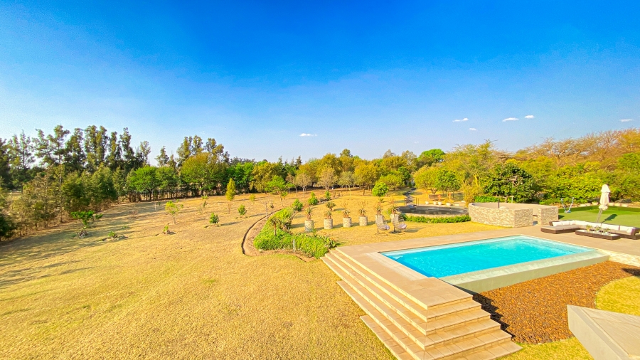 7 Bedroom Property for Sale in Saddlebrook Estate Gauteng