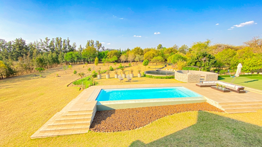 7 Bedroom Property for Sale in Saddlebrook Estate Gauteng