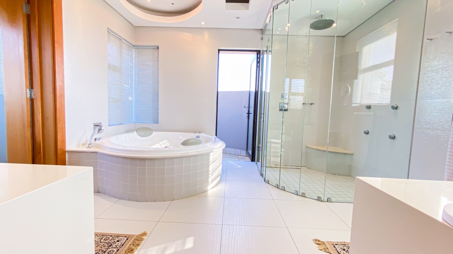 7 Bedroom Property for Sale in Saddlebrook Estate Gauteng