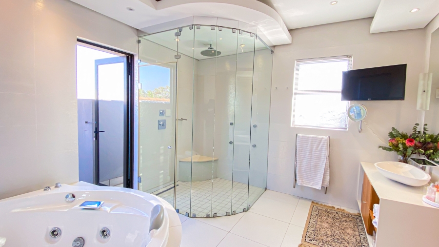 7 Bedroom Property for Sale in Saddlebrook Estate Gauteng