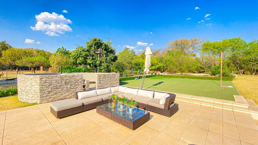 7 Bedroom Property for Sale in Saddlebrook Estate Gauteng
