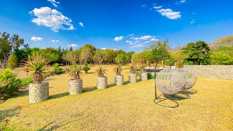 7 Bedroom Property for Sale in Saddlebrook Estate Gauteng