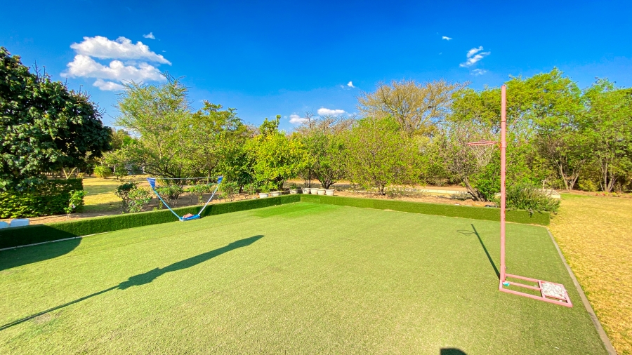 7 Bedroom Property for Sale in Saddlebrook Estate Gauteng