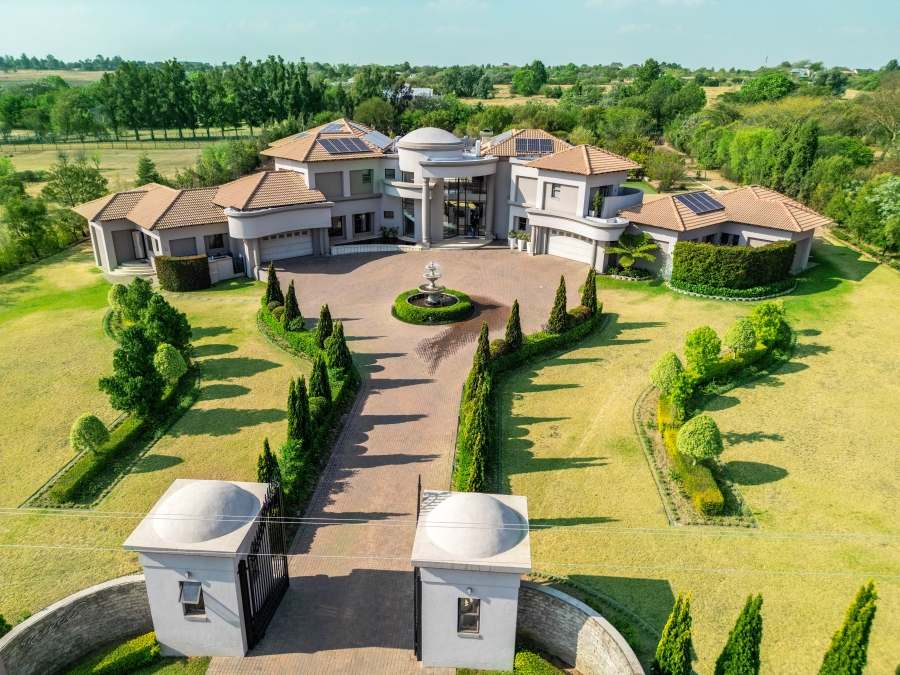 7 Bedroom Property for Sale in Saddlebrook Estate Gauteng