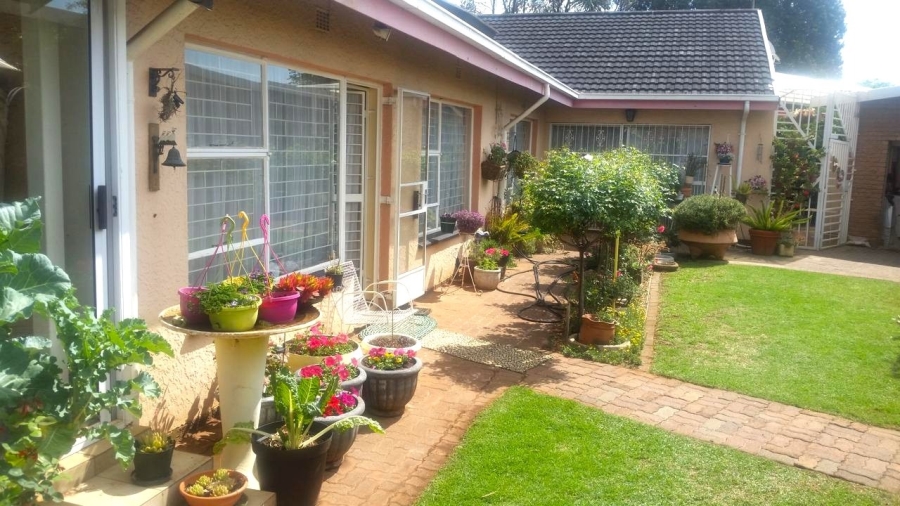 4 Bedroom Property for Sale in Kenleaf Gauteng