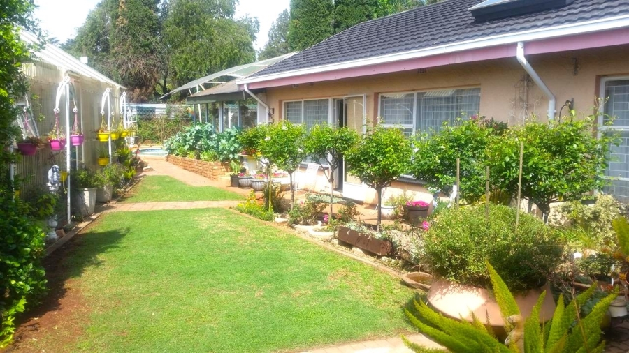 4 Bedroom Property for Sale in Kenleaf Gauteng