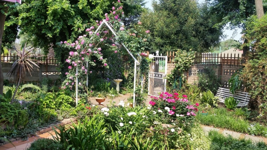 4 Bedroom Property for Sale in Kenleaf Gauteng