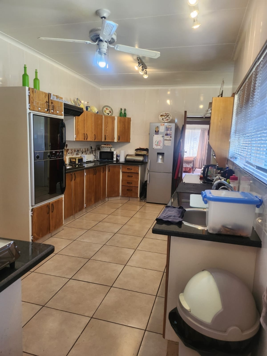 4 Bedroom Property for Sale in Kenleaf Gauteng