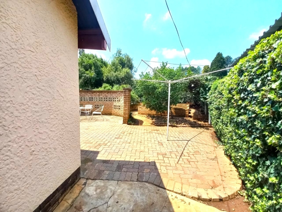 4 Bedroom Property for Sale in Kenleaf Gauteng