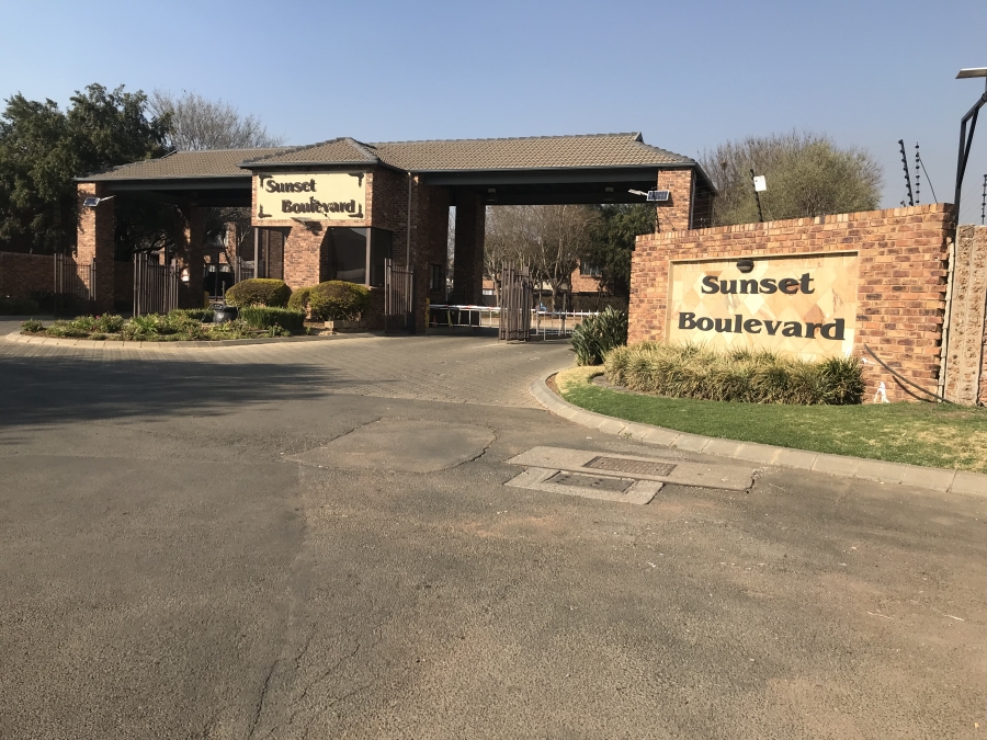 2 Bedroom Property for Sale in Sonneveld Gauteng