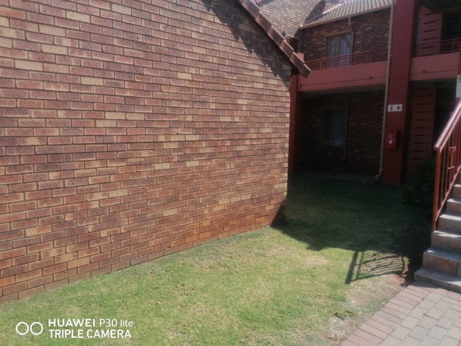 2 Bedroom Property for Sale in Equestria Gauteng