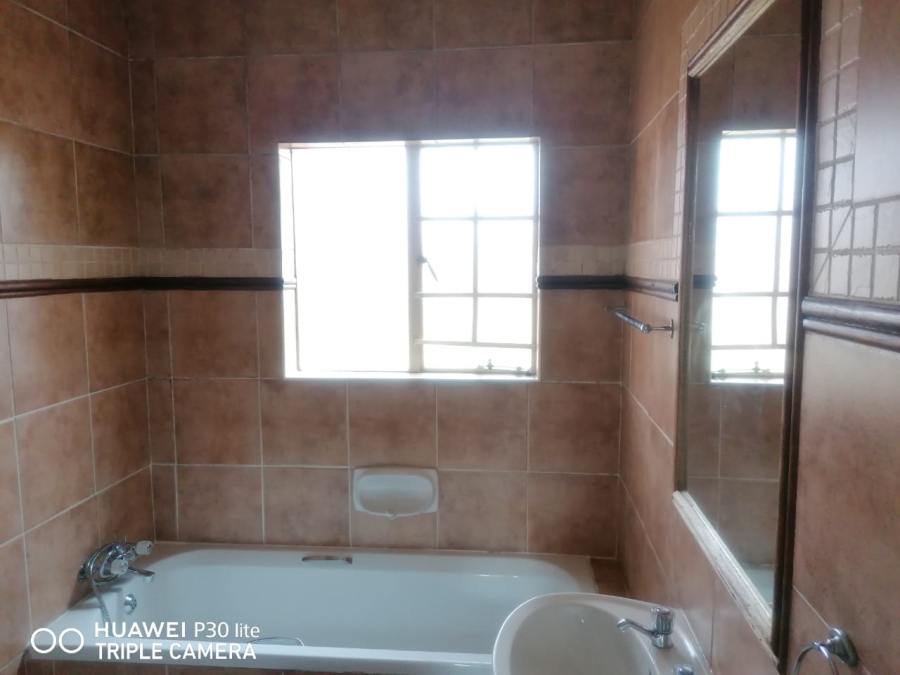 2 Bedroom Property for Sale in Equestria Gauteng