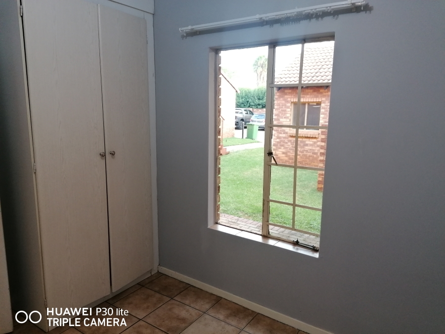 2 Bedroom Property for Sale in Equestria Gauteng