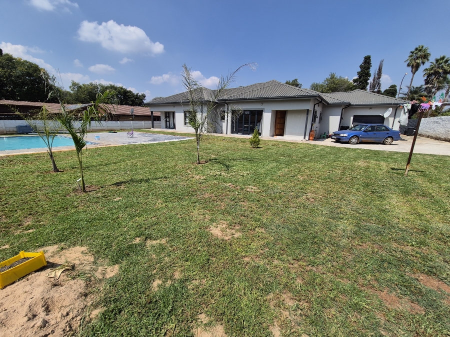 4 Bedroom Property for Sale in Doornkloof Gauteng