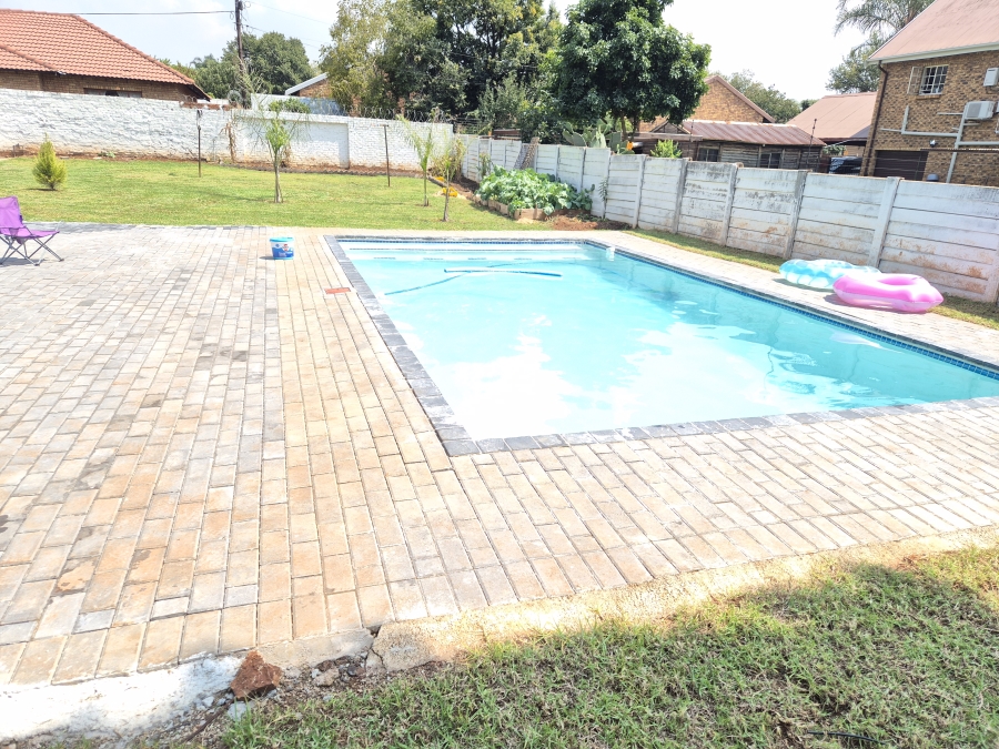 4 Bedroom Property for Sale in Doornkloof Gauteng
