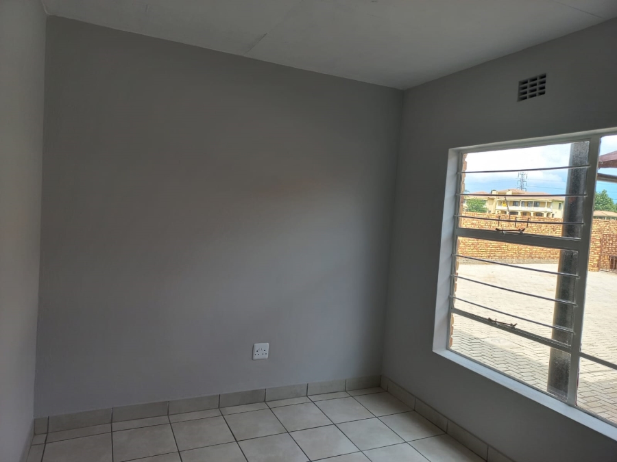 2 Bedroom Property for Sale in Crystal Park Gauteng