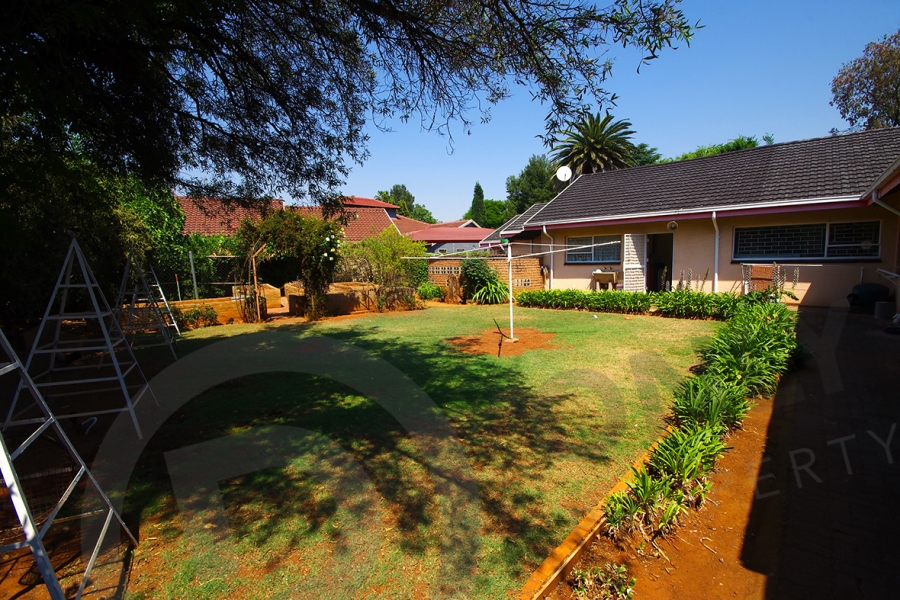 4 Bedroom Property for Sale in Kenleaf Gauteng