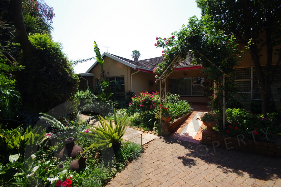 4 Bedroom Property for Sale in Kenleaf Gauteng