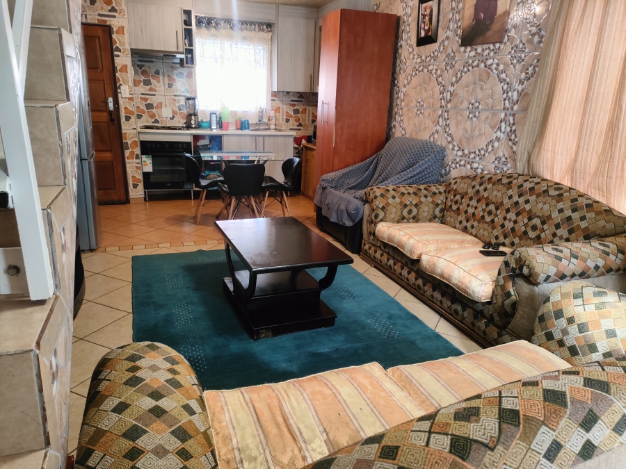 2 Bedroom Property for Sale in Lotus Gardens Gauteng