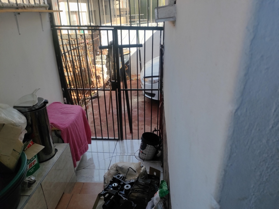 2 Bedroom Property for Sale in Lotus Gardens Gauteng