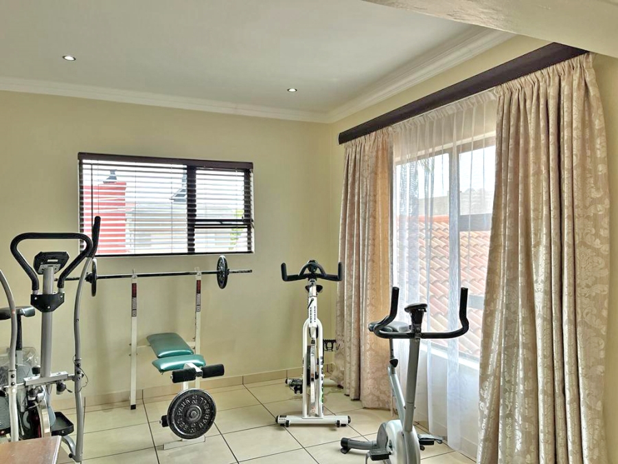 3 Bedroom Property for Sale in Sonneveld Gauteng