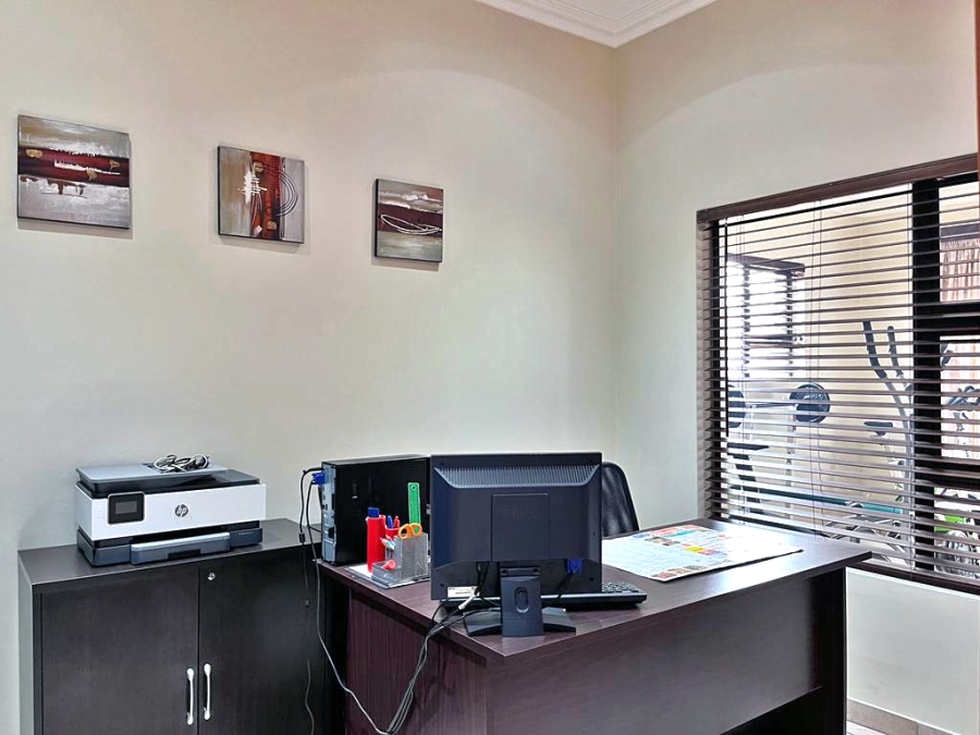 3 Bedroom Property for Sale in Sonneveld Gauteng