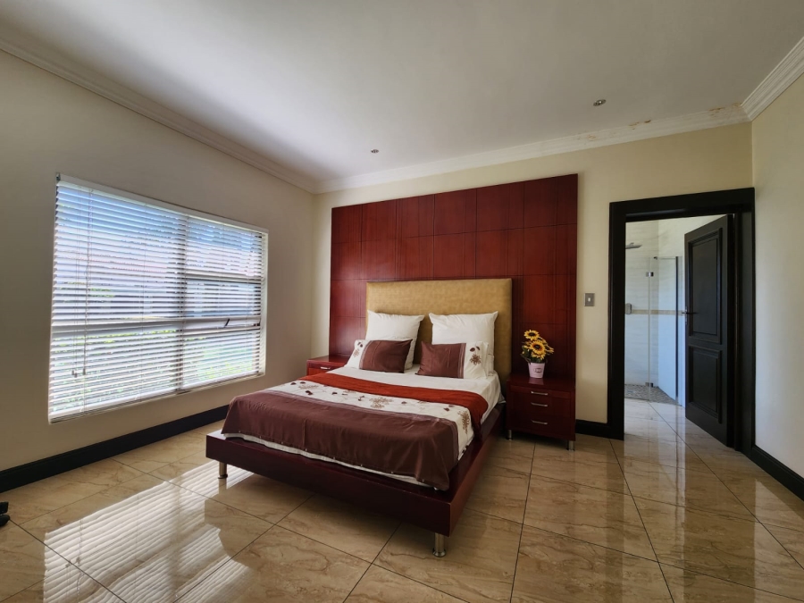 6 Bedroom Property for Sale in Helderwyk Gauteng