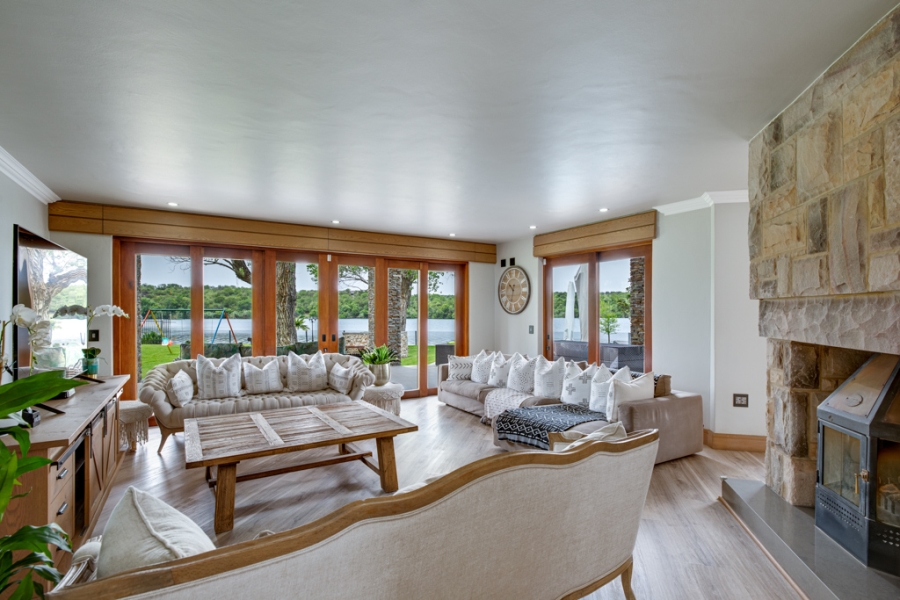 6 Bedroom Property for Sale in Marlbank Gauteng