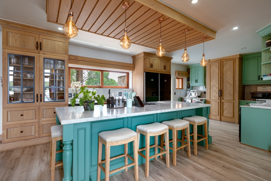 6 Bedroom Property for Sale in Marlbank Gauteng