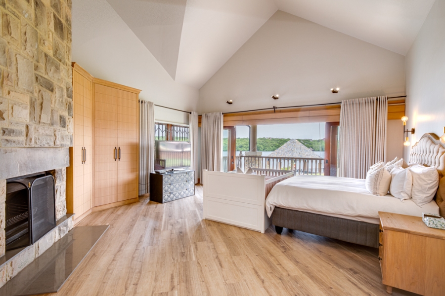 6 Bedroom Property for Sale in Marlbank Gauteng