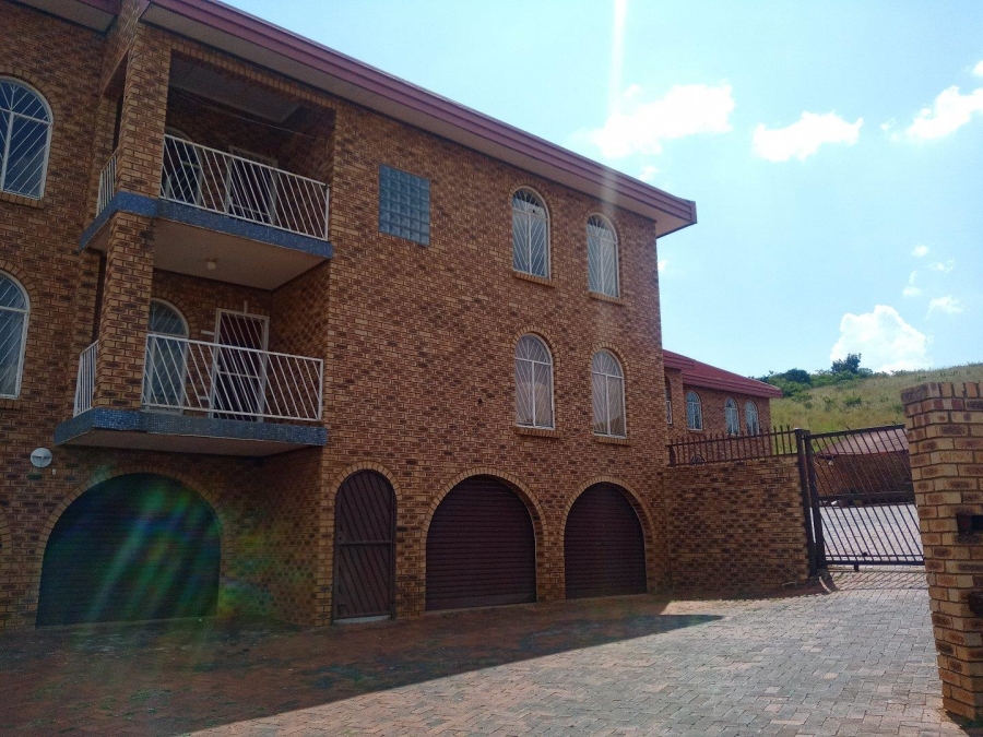 12 Bedroom Property for Sale in Laudium Ext 1 Gauteng