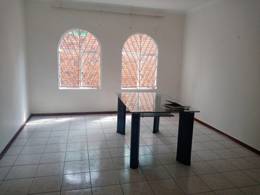 12 Bedroom Property for Sale in Laudium Ext 1 Gauteng