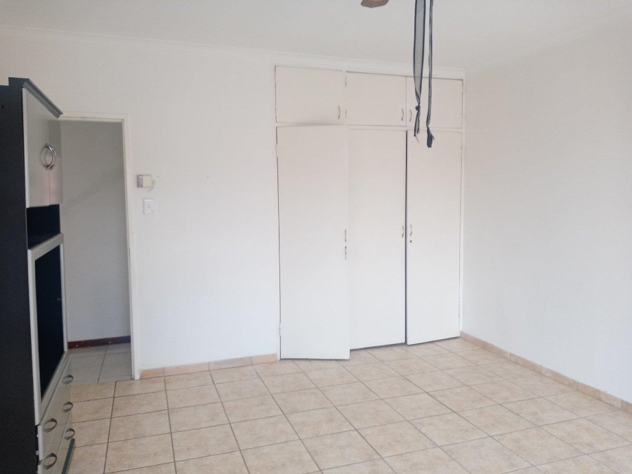 12 Bedroom Property for Sale in Laudium Ext 1 Gauteng