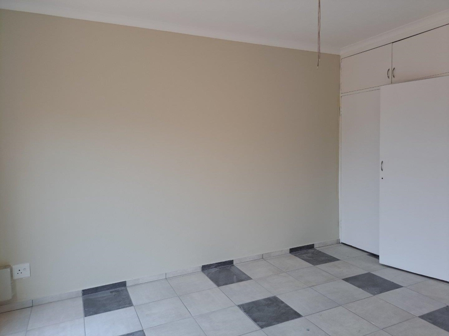 12 Bedroom Property for Sale in Laudium Ext 1 Gauteng