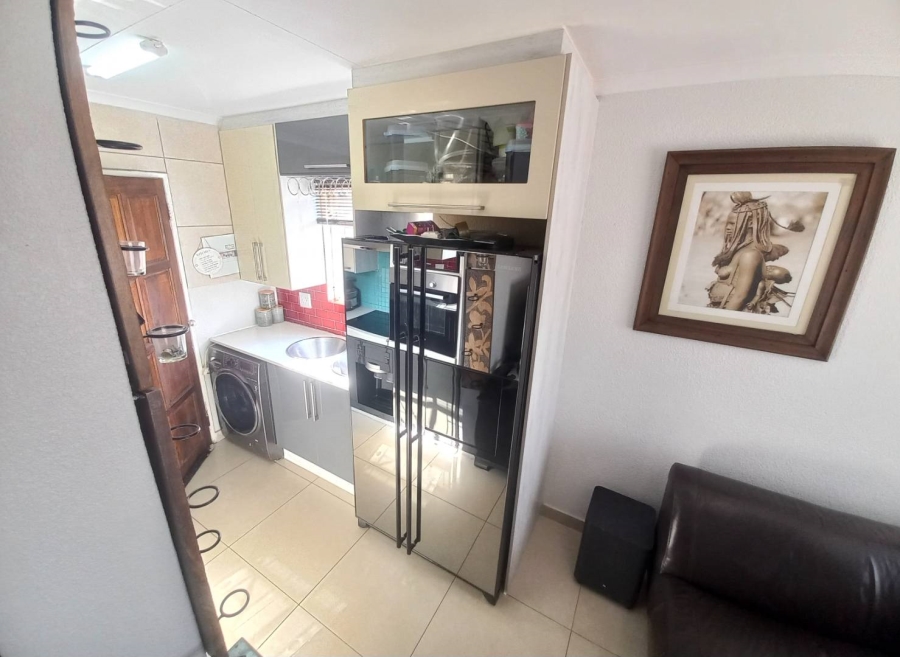 2 Bedroom Property for Sale in Elandspoort Gauteng