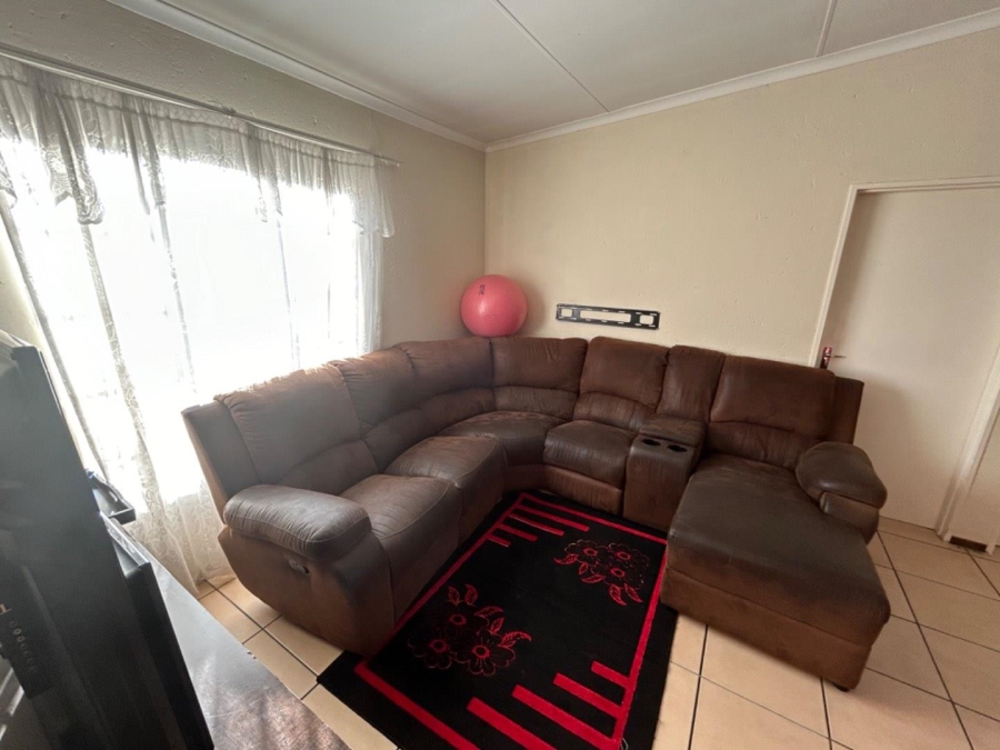 2 Bedroom Property for Sale in Benoni AH Gauteng