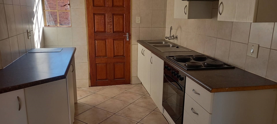 2 Bedroom Property for Sale in South Crest Gauteng