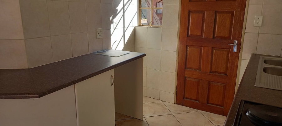 2 Bedroom Property for Sale in South Crest Gauteng