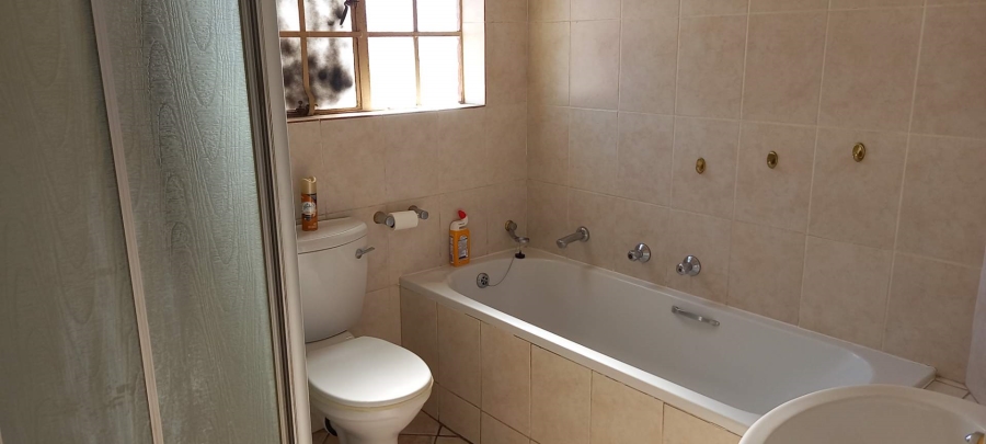 2 Bedroom Property for Sale in South Crest Gauteng