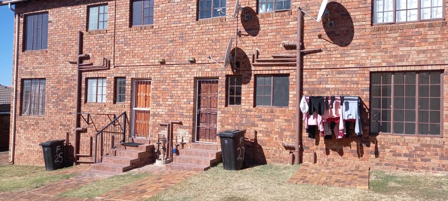 2 Bedroom Property for Sale in South Crest Gauteng